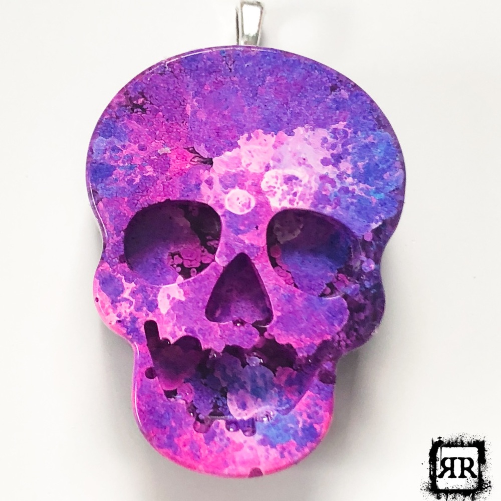 SOLD🖤Skull Halloween Necklace/Keychain/ Charm